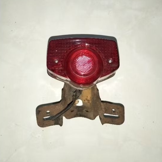 Stoplam lampu belakang motor honda s90z Benly CB