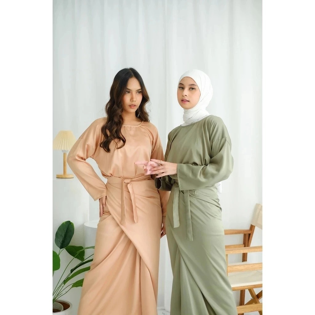 READY JUMBO Inner Naira by Zara Gamis Korea Polos Satin Rok Lilit Bridesmaid Promnight Lamaran Konda