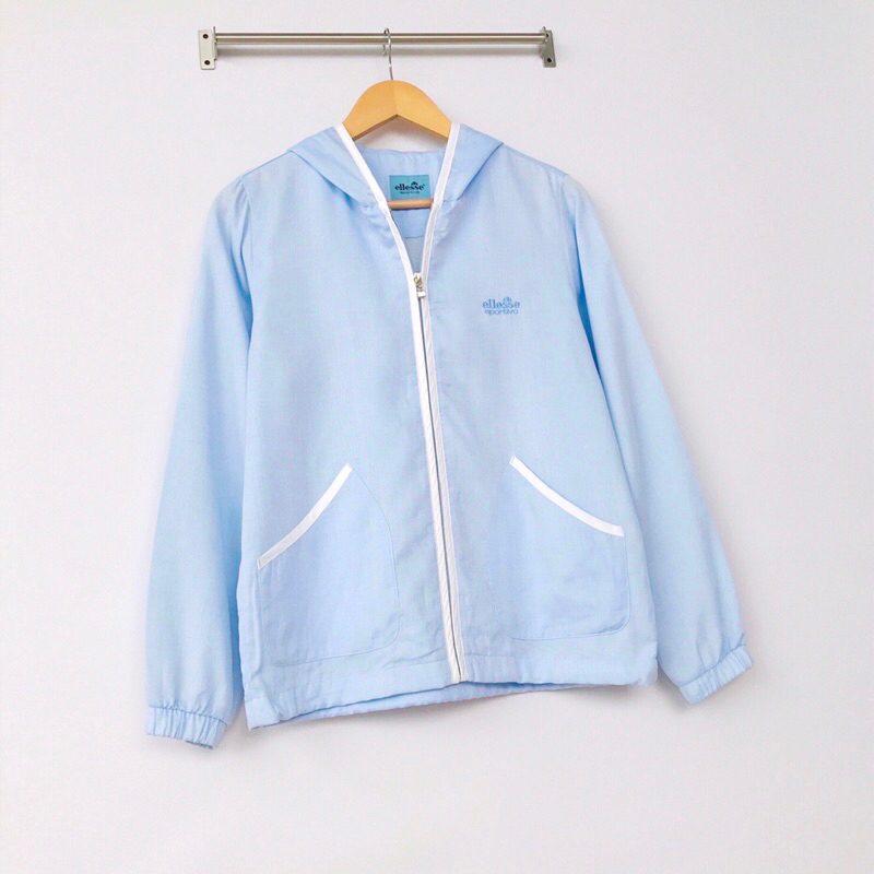 Jaket ELLESSE Original Wiindbreaker Track Jacket Running Tracktop Biru Muda Baby Blue Sky