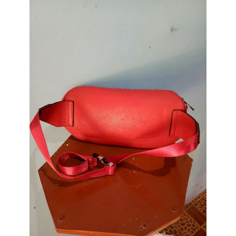 (Preloved) WAIST BAG KOREA TRENDY - JUCY JUDY