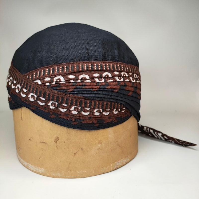 blangkon Jogja cuci lipat