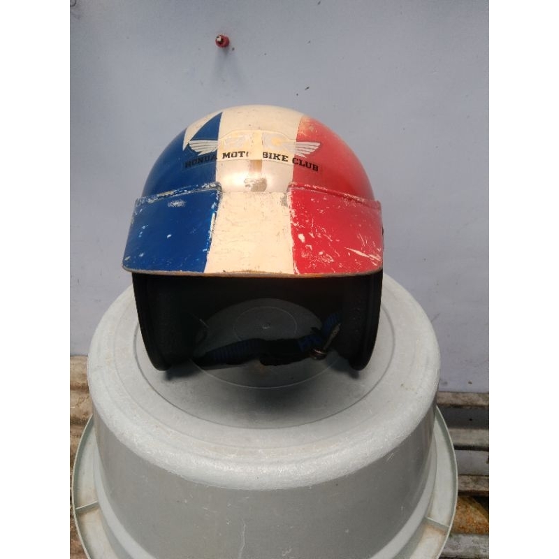 Helm hmc ori, cat & stiker ori. Kondisi bekas & layak pakai