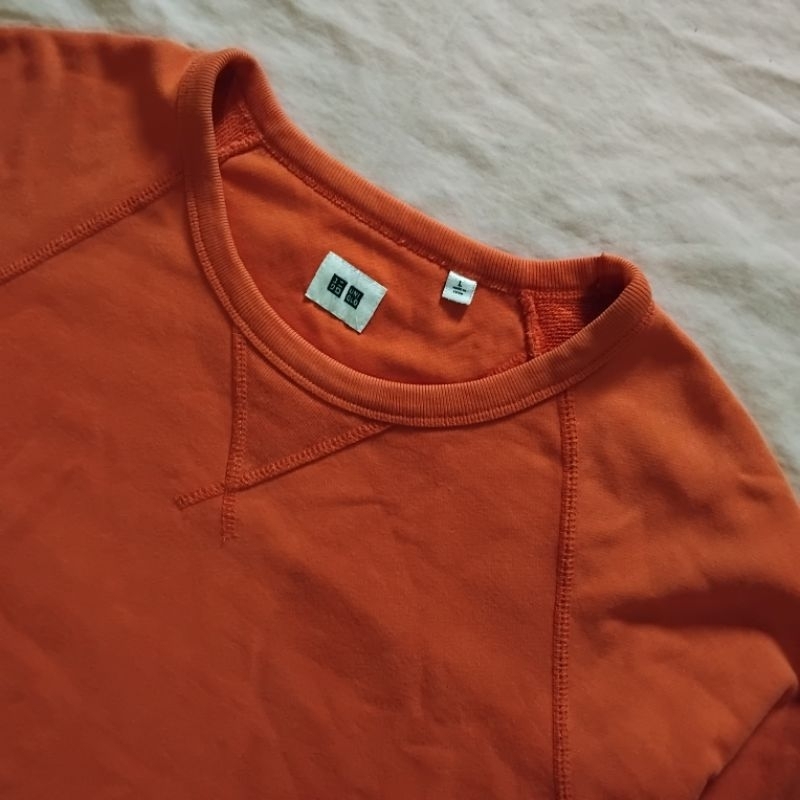 Hoodie Crewneck Uniqlo  thrifthing second brand original