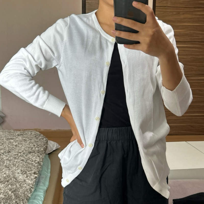 (Preloved) Cardigan Putih