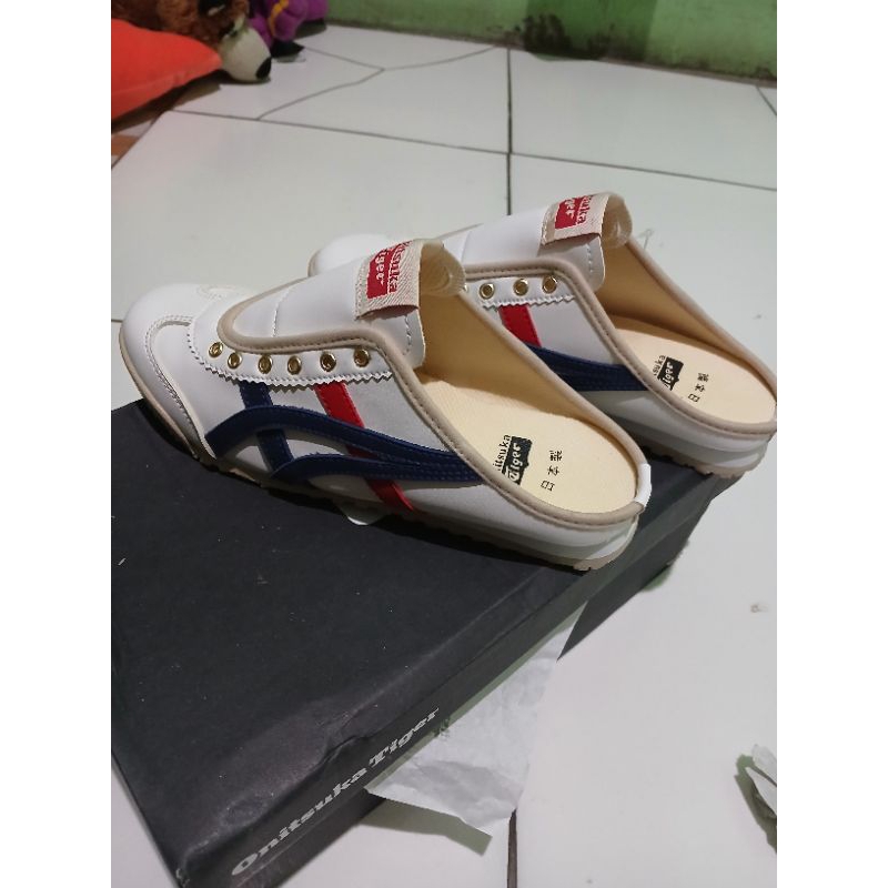 ONITSUKA TIGER SABOT CALIFORNIA .. Size 37