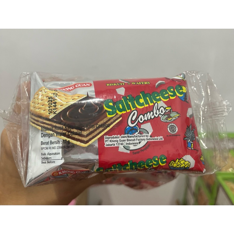 

SALTCHEESE COMBO BISKUIT COKELAT KHONG GUAN ISI 10 PCS SERENCENG