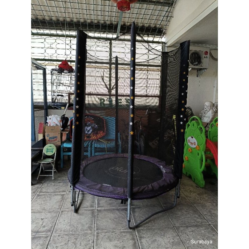 trampoline plum warna ungu, kondisi 95%