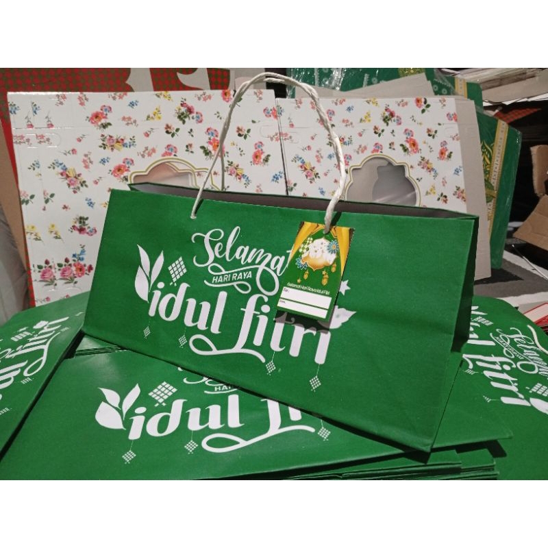 

Paperbag Idul Fitri 33-15-15cm@10pcs free hangtag