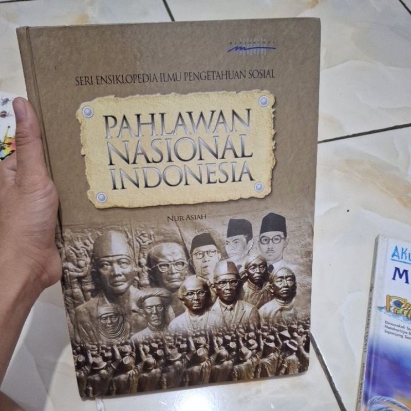 buku Pahlawan Nasional Indonesia Nur Asiah
