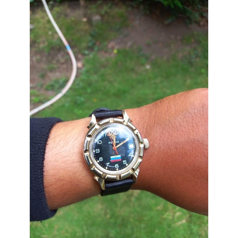 Jam Vintage Rusia Vostok Manual Wind Jam Tangan Jaman Perang
