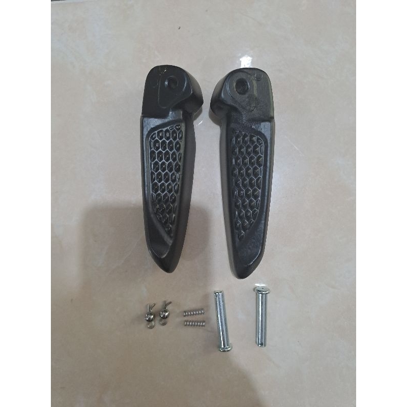 Footstep belakang Genio / Beat street hitam doff