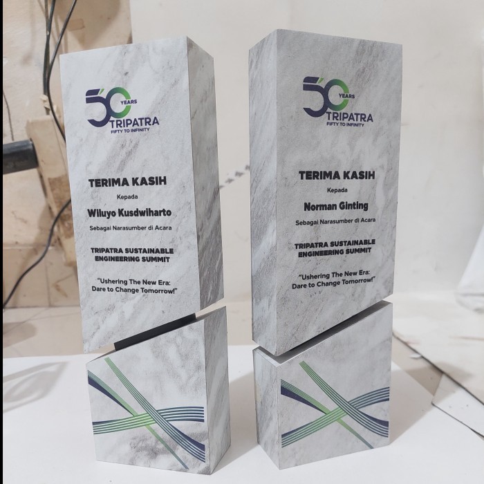 PLAKAT RESIN MOTIF KAYU / PLAKAT RESIN CUSTOM KAYU / RESIN / TROPHY / PLAKAT