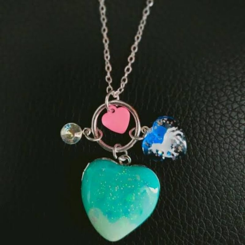 Justice Original Locket Necklace Turquoise Blue Cluster Kalung