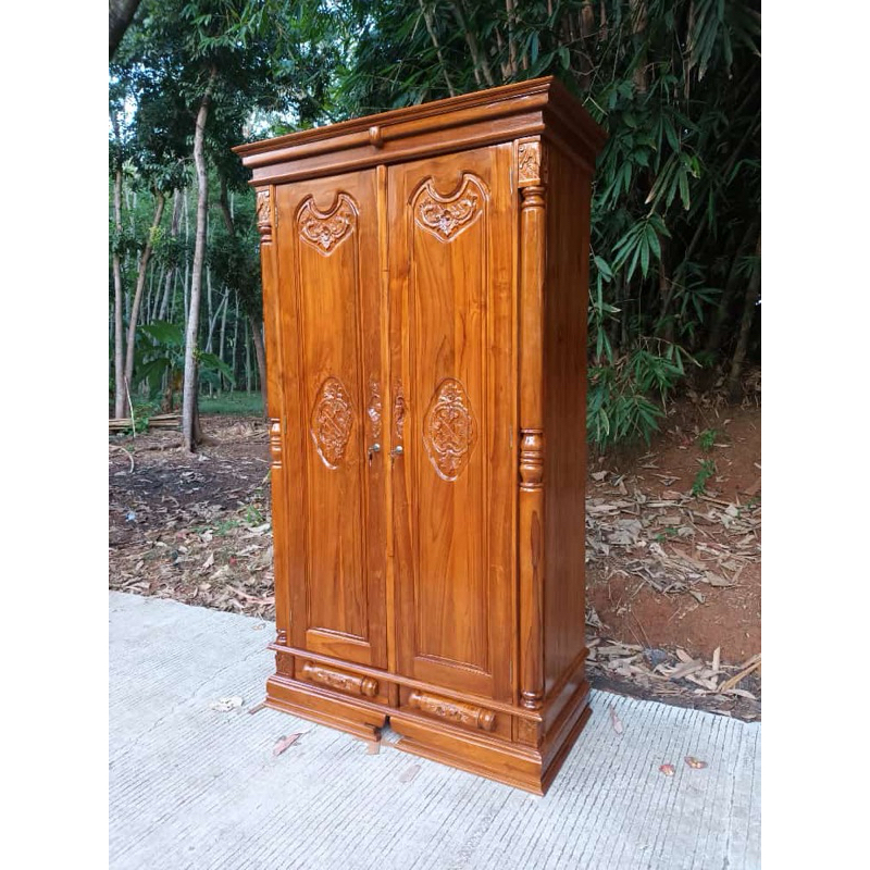 Lemari pakaian jati Lemari pakaian 2 pintu jati Lemari pakaian 2 pintu ukiran klasik kayu jati jepar