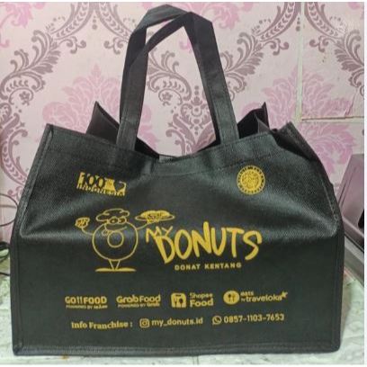 

Tas Goodiebag Spounbound Custom Hantaran Souvenir Ukuran 35 x 25 x 24