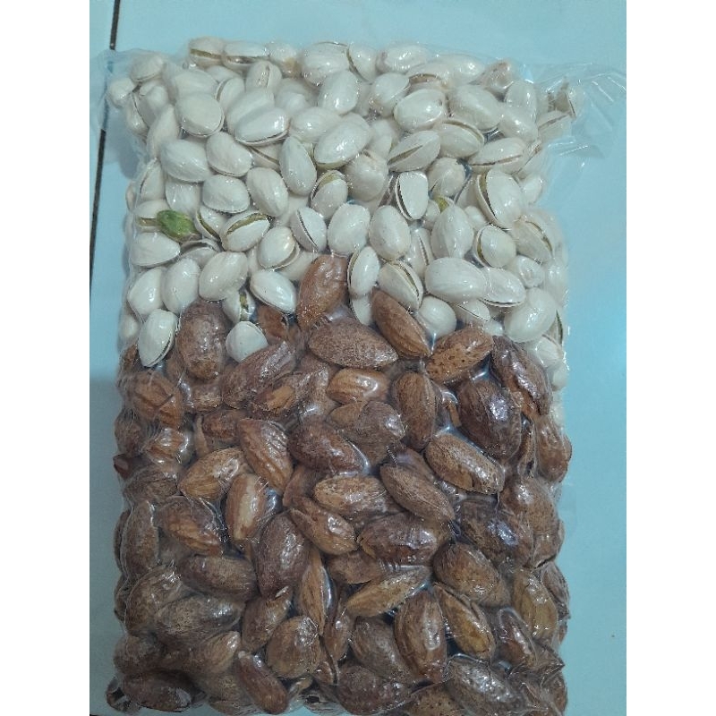 

Mix Almond Cangkang dan Pistachio Cangkang kemasan 500gram