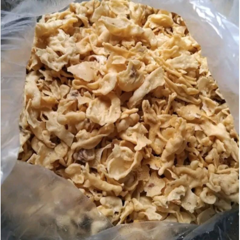 

remukan/remahan rempeyek/peyek
