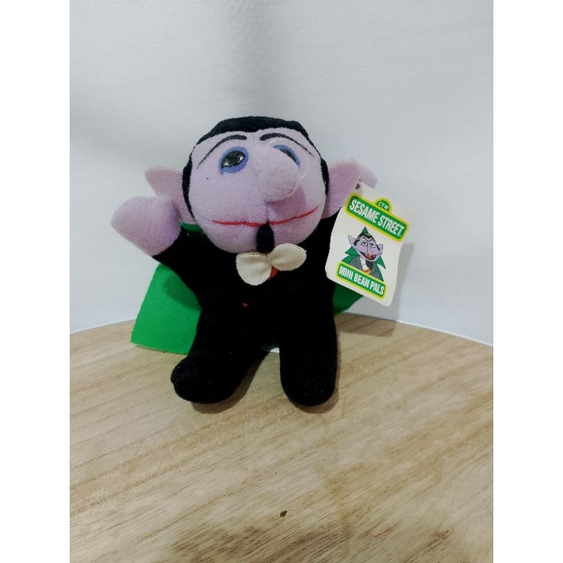 Sesame Street Mcd Boneka Drakula Lucu