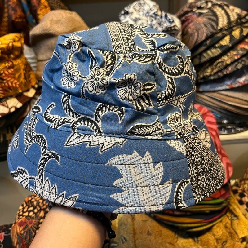 Topi batik bolak balik / Bucket Hat Batik Jogja Topi pantai