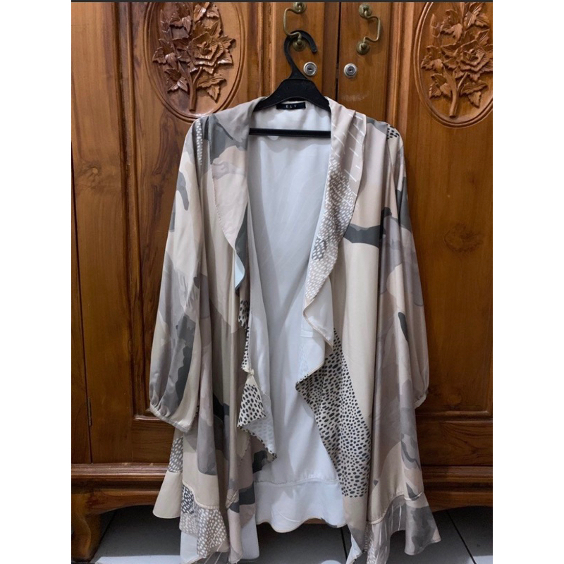 Outer by ELV label Preloved