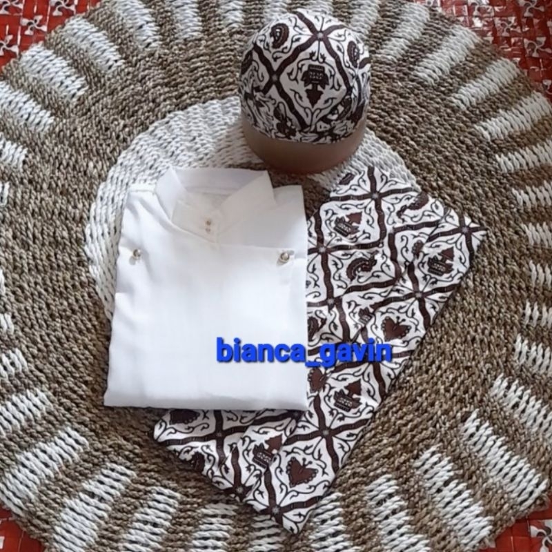 Beskap Solo Putih + Jarik Instan + Blangkon/ Baju Adat Jawa Pria, Motif Sidoluhur