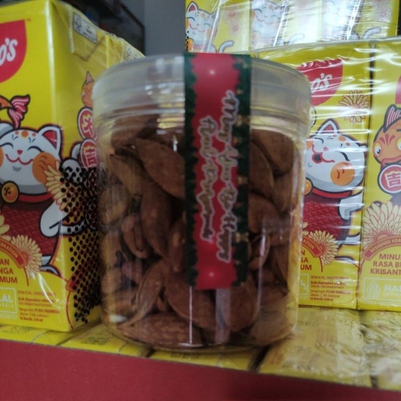 

Hampers roasted kacang almond