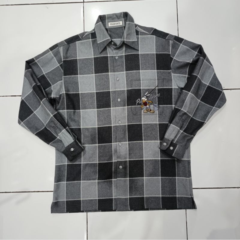 Vintage 90s Pia Sports x Warner Bros Flannel size L