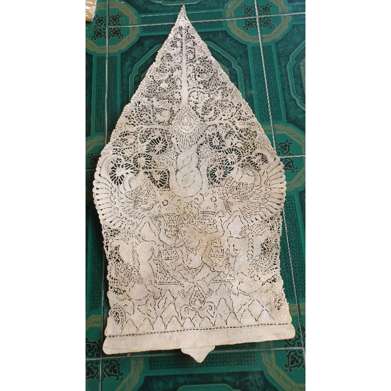 wayang putihan gunungan bahan kulit