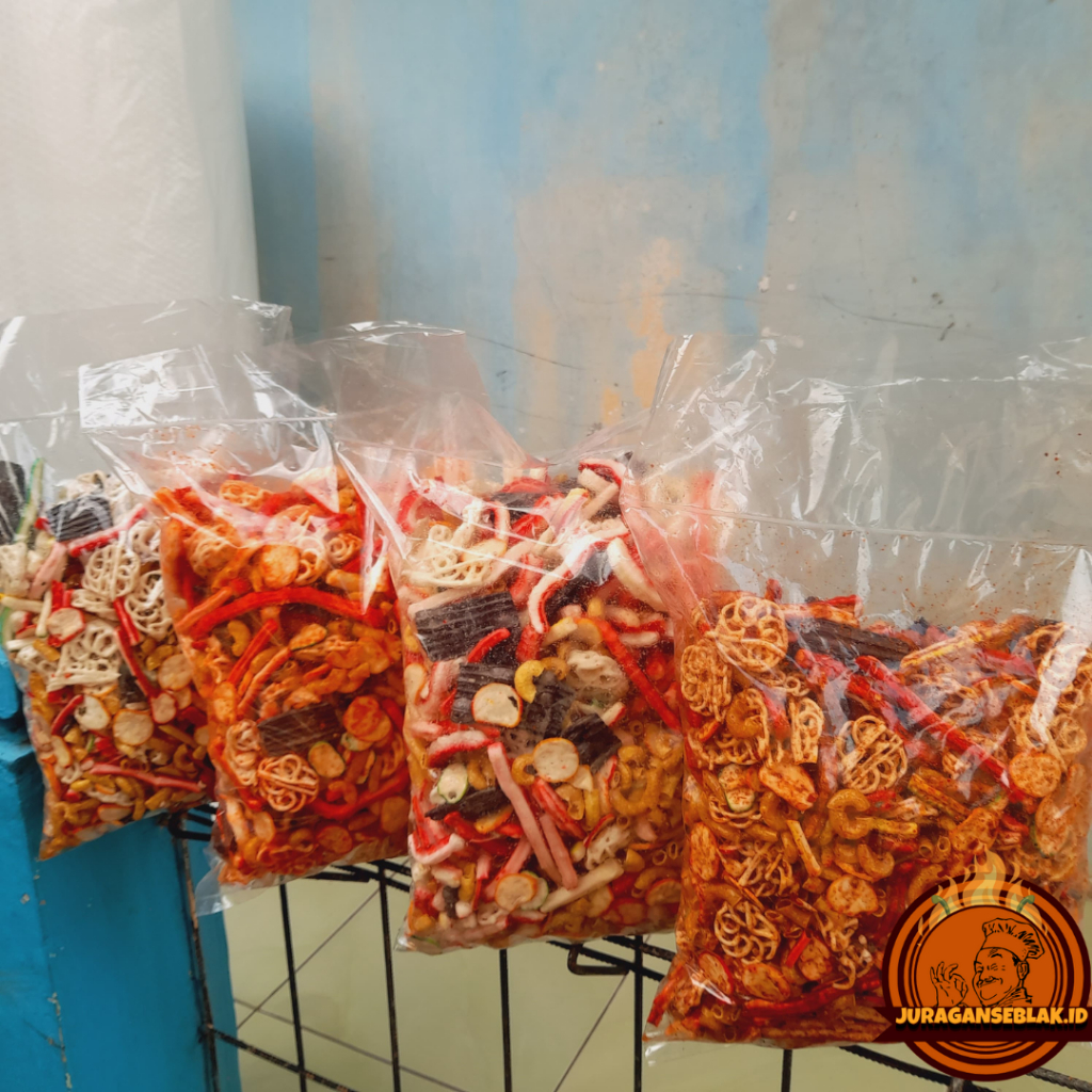 

KRUPUK SEBLAK CAMPUR/MiX JENGKOL/PEDO/BETON/BASRENG/KRIPIKKACA BUMBU CIKRUH PEDAS DAUN JERUK 500grm