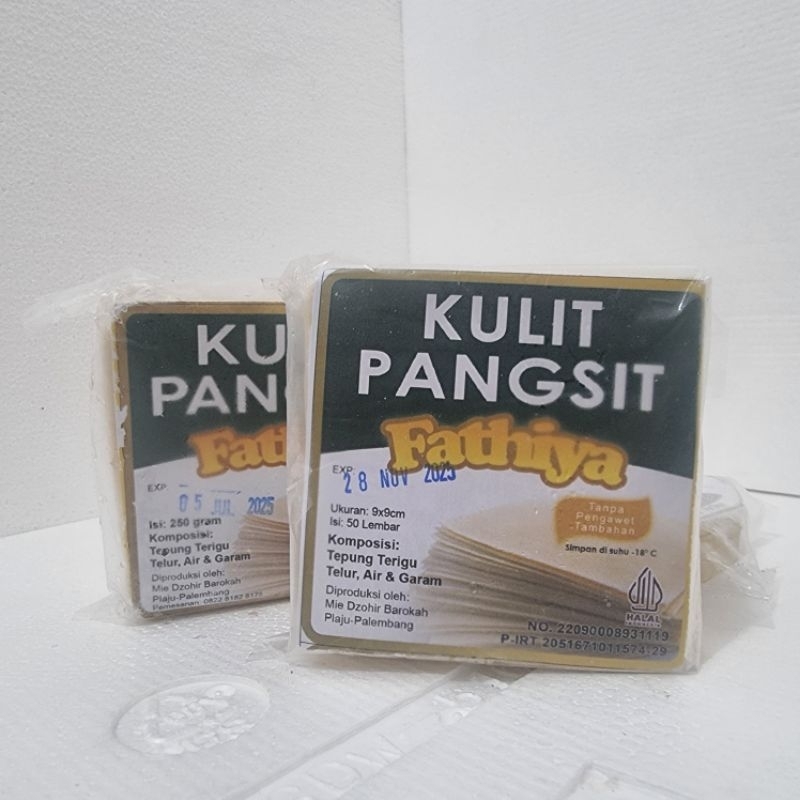 

Fathiya Kulit Pangsit isi 50 uk 9x9cm