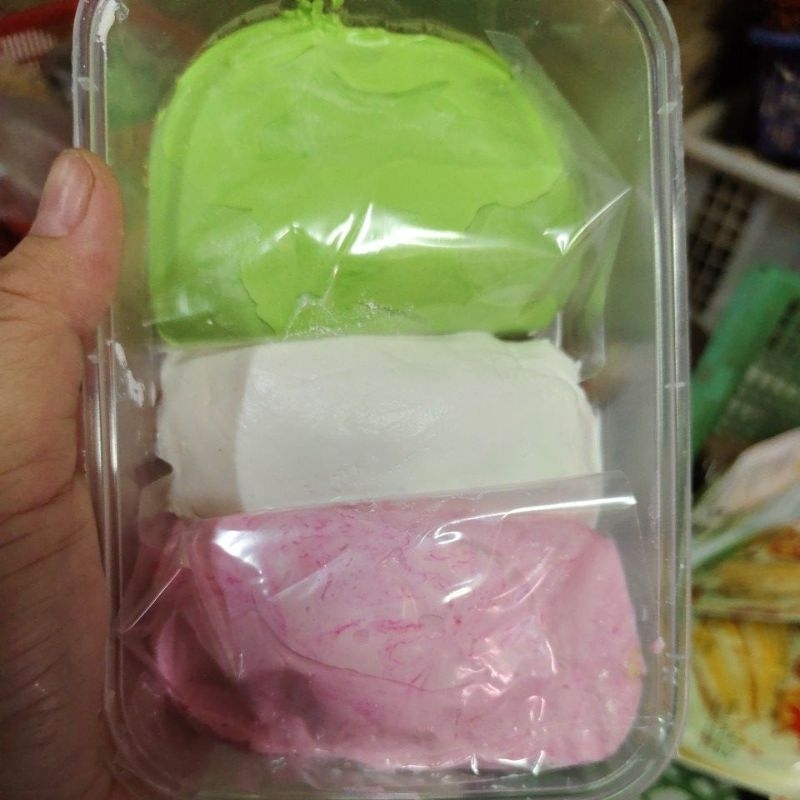 

adonan onde onde/siatjan