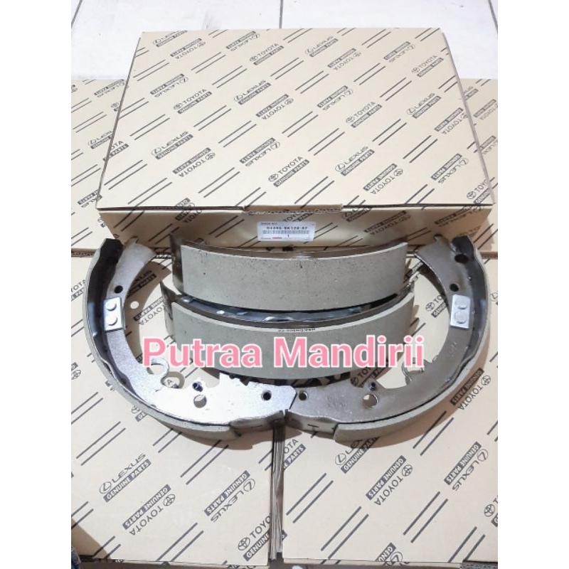 Kampas rem belakang Hilux diesel)Fortuner diesel/brake shoe hilux