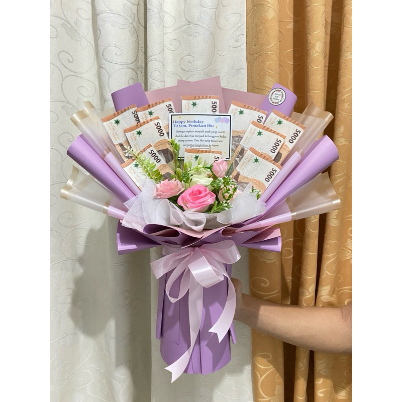 Buket uang (money bouquet)
