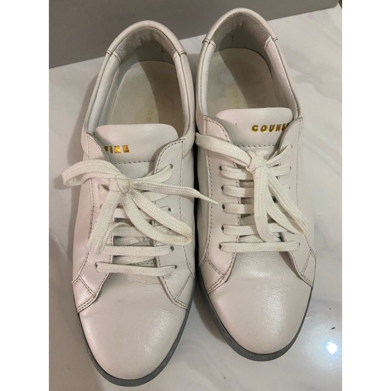 Preloved Original White leather Shoe by: Fine Counsel size 38