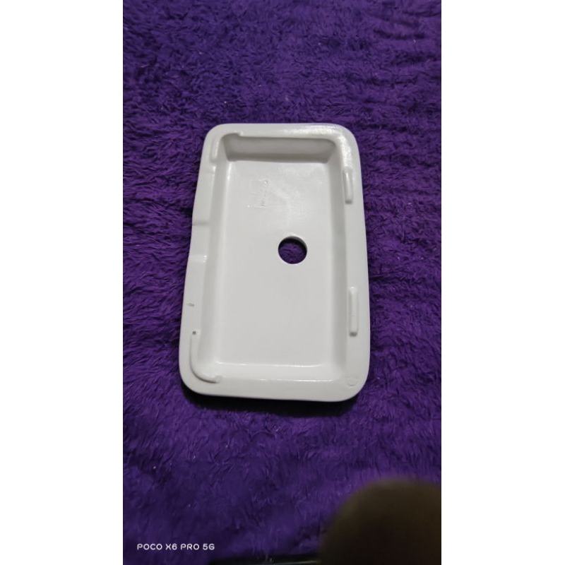 tutup  tangki kloset duduk dari bahan fiber cocok untuk toto sw 861 JP dengan ukuran panjang 37 cm l