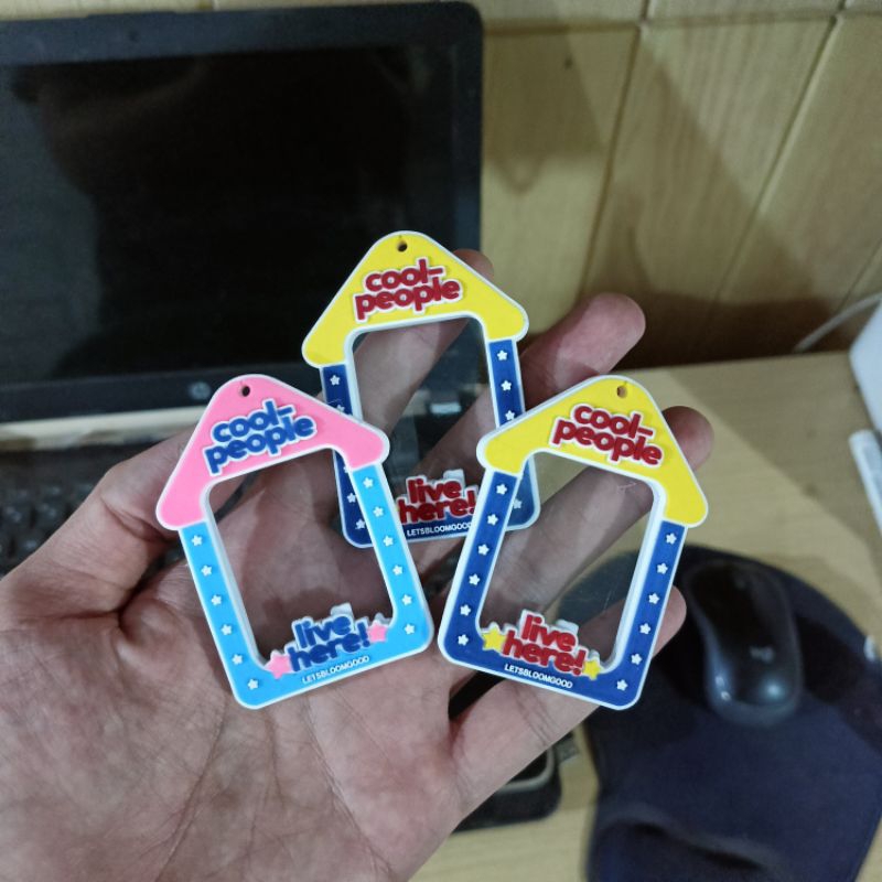 

id holder custom design sendiri