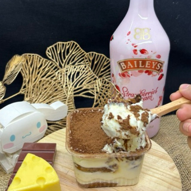 

[PRE-ORDER] TIRAMISU CAKE BAILEYS & ORIGINAL