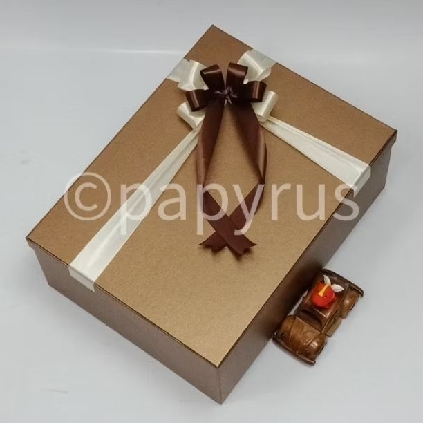 

PAPYRUS 30x40 Tinggi 15cm Kotak Kado Gift Box V3