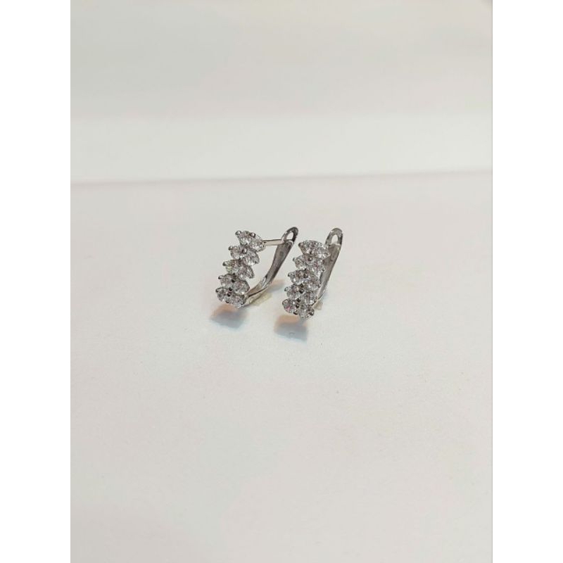 Anting Emas putih Jepit Zircon 1.78 Gram 17K 750 (AH195)