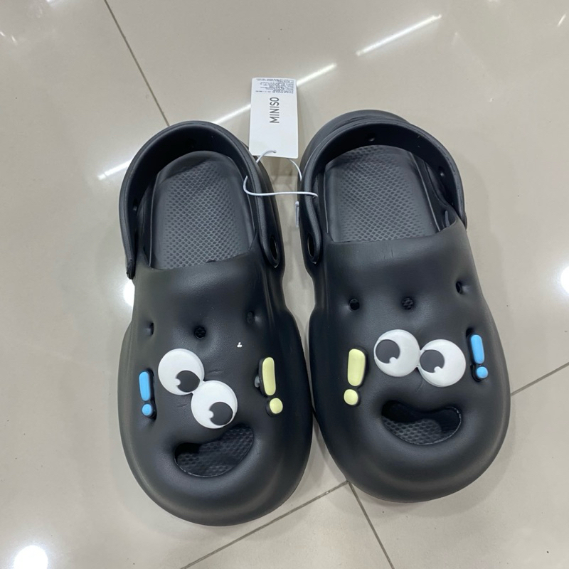 Miniso Big Eyes Clogs Slipper / Sandal pria wanita alas kaki