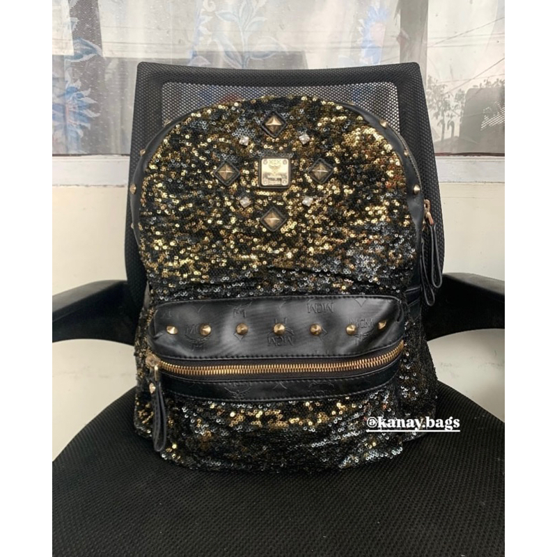 Mcm medium bagpack sequin