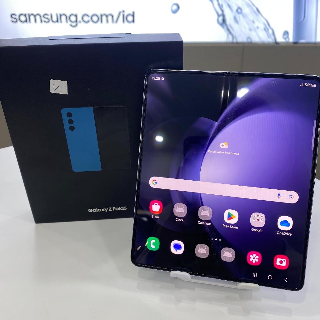 Ex Display Samsung Galaxy Z Fold5 12/256GB Icy Blue - Garansi Resmi SEIN