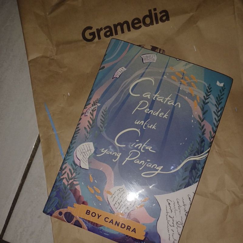 

Novel Catatan Pendek Untuk Cinta yang Panjang - Boy Candra