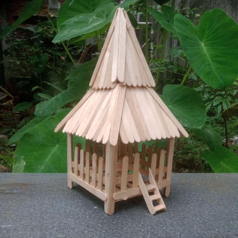 miniatur rumah joglo Jawa dari stik es krim