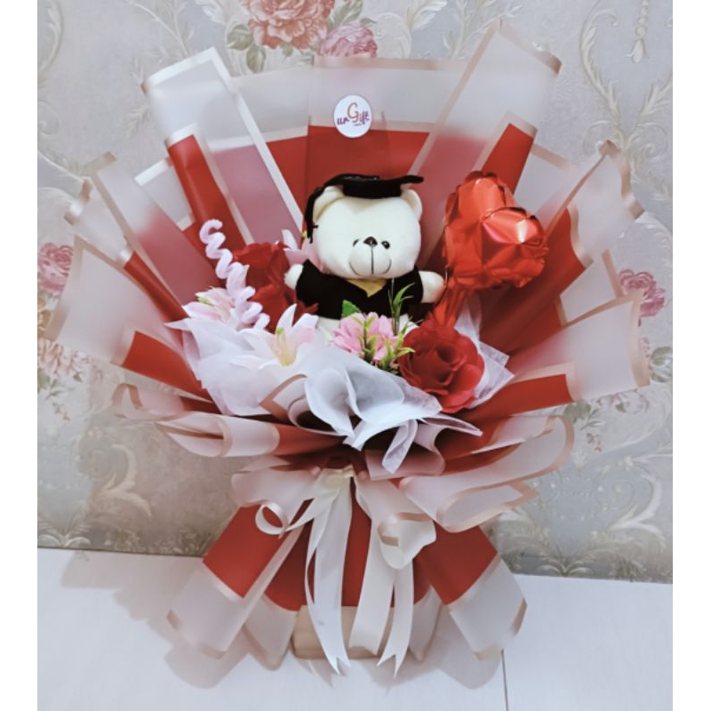 Buket Boneka Wisuda Mix Bunga Artificial, Balon Foil Mini dan Kawat Bulu Graduation Bouquet Flower