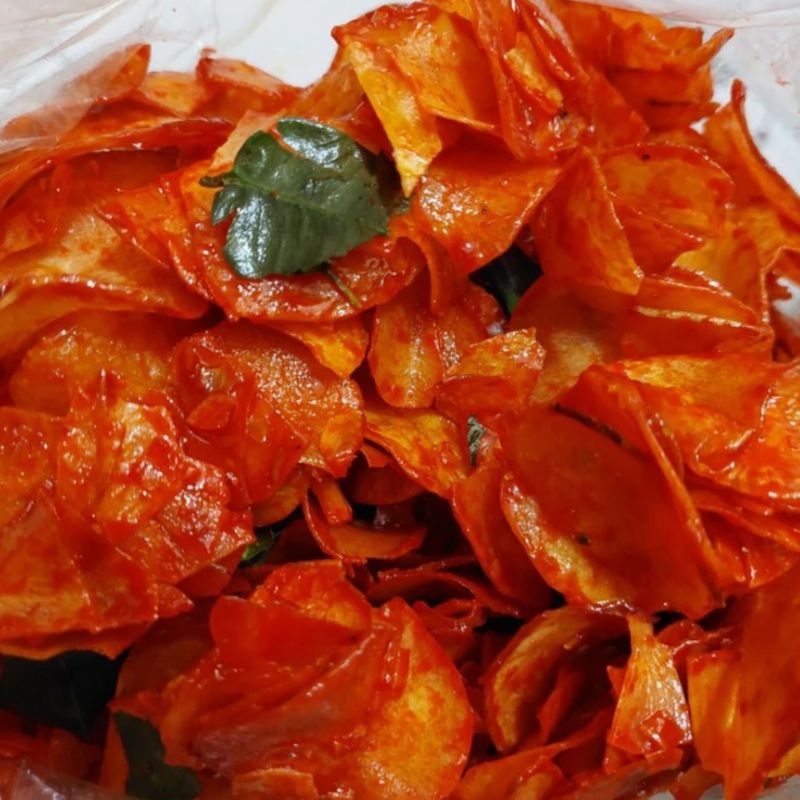 

KERIPIK SINGKONG LENGKET GONGSOR DAUN JERUK VIRAL 250 gram / SNACK KILOAN MURAH