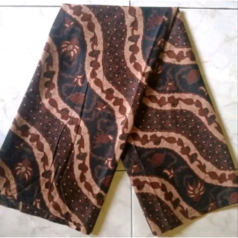 Kain Batik Pekalongan Motif Bunga Coklat