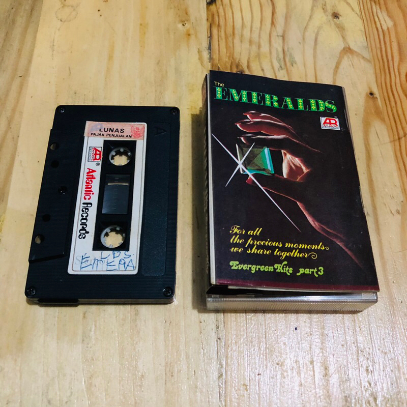 The Emeralds - Evergreen Hits 3