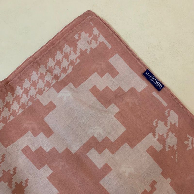 PRELOVED MANJHA IVAN GUNAWAN hijab