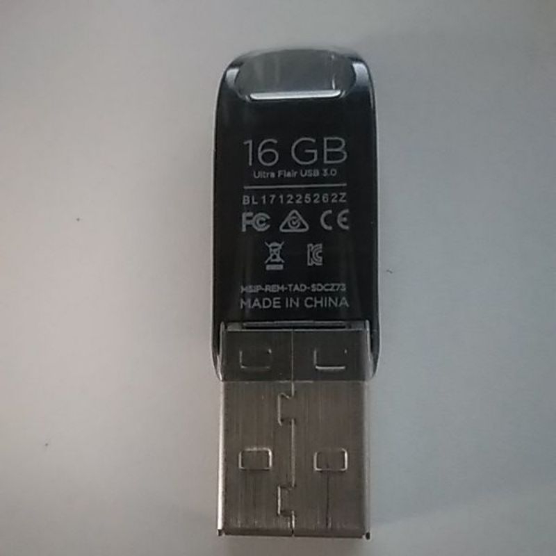 Flashdisk 16GB